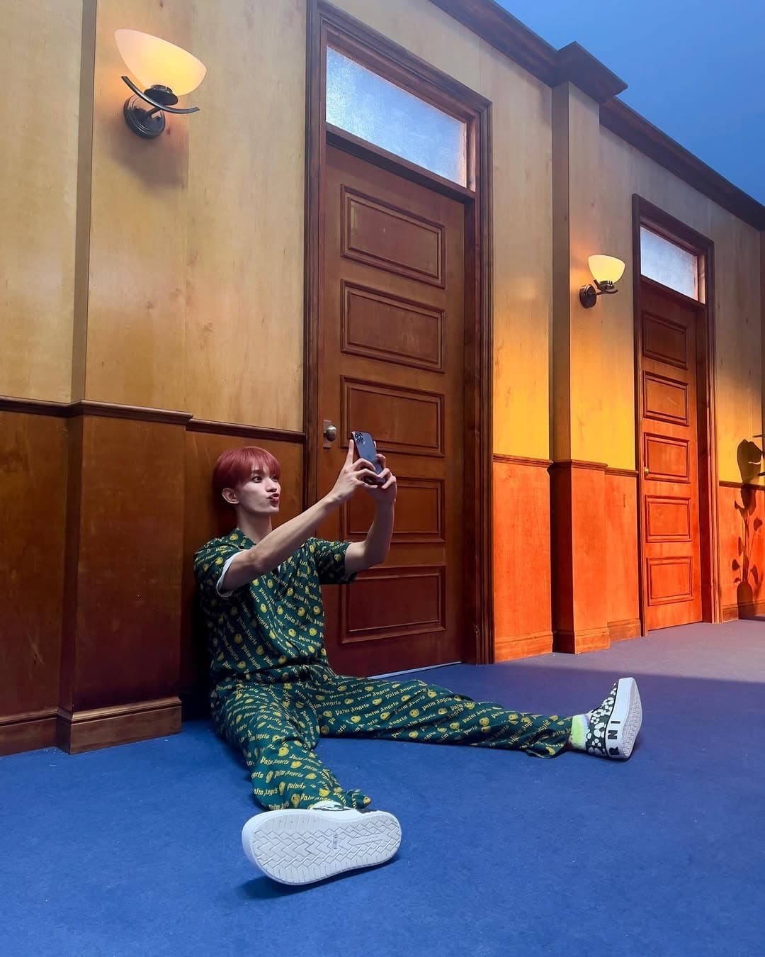 입술 쮸욱😙

-230131