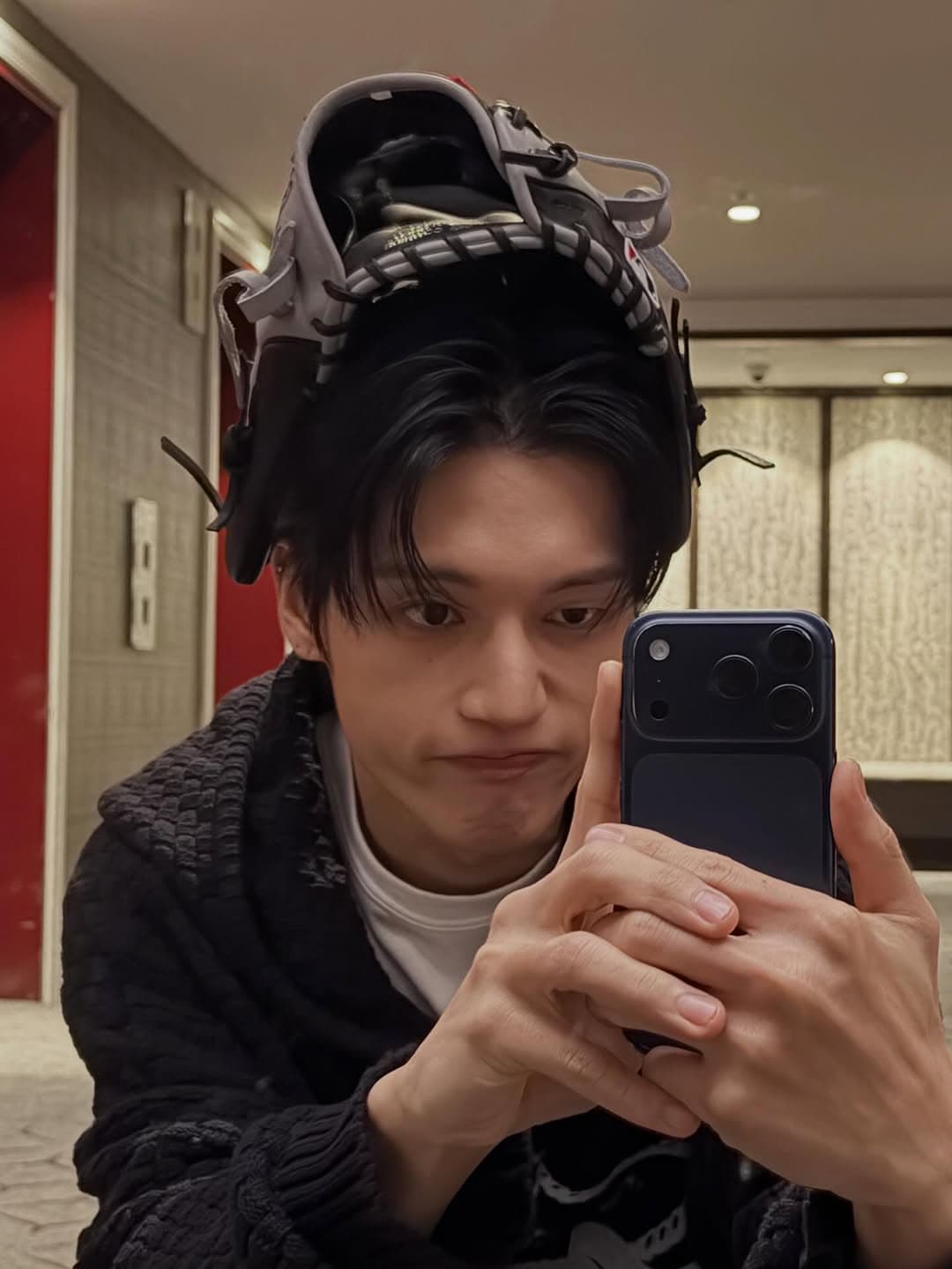 咬著棒球手套是哪招啦