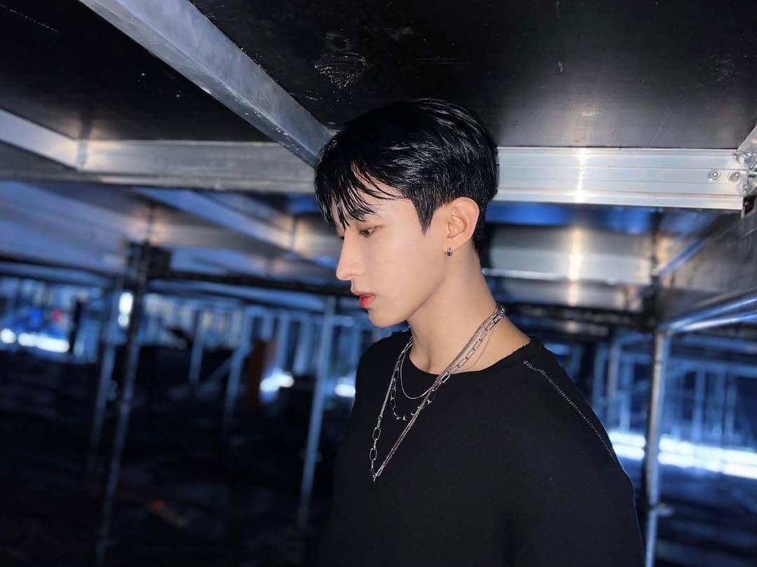 Happy new year🖤

-220101